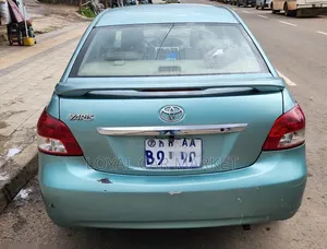 Toyota Yaris 2008 Gray