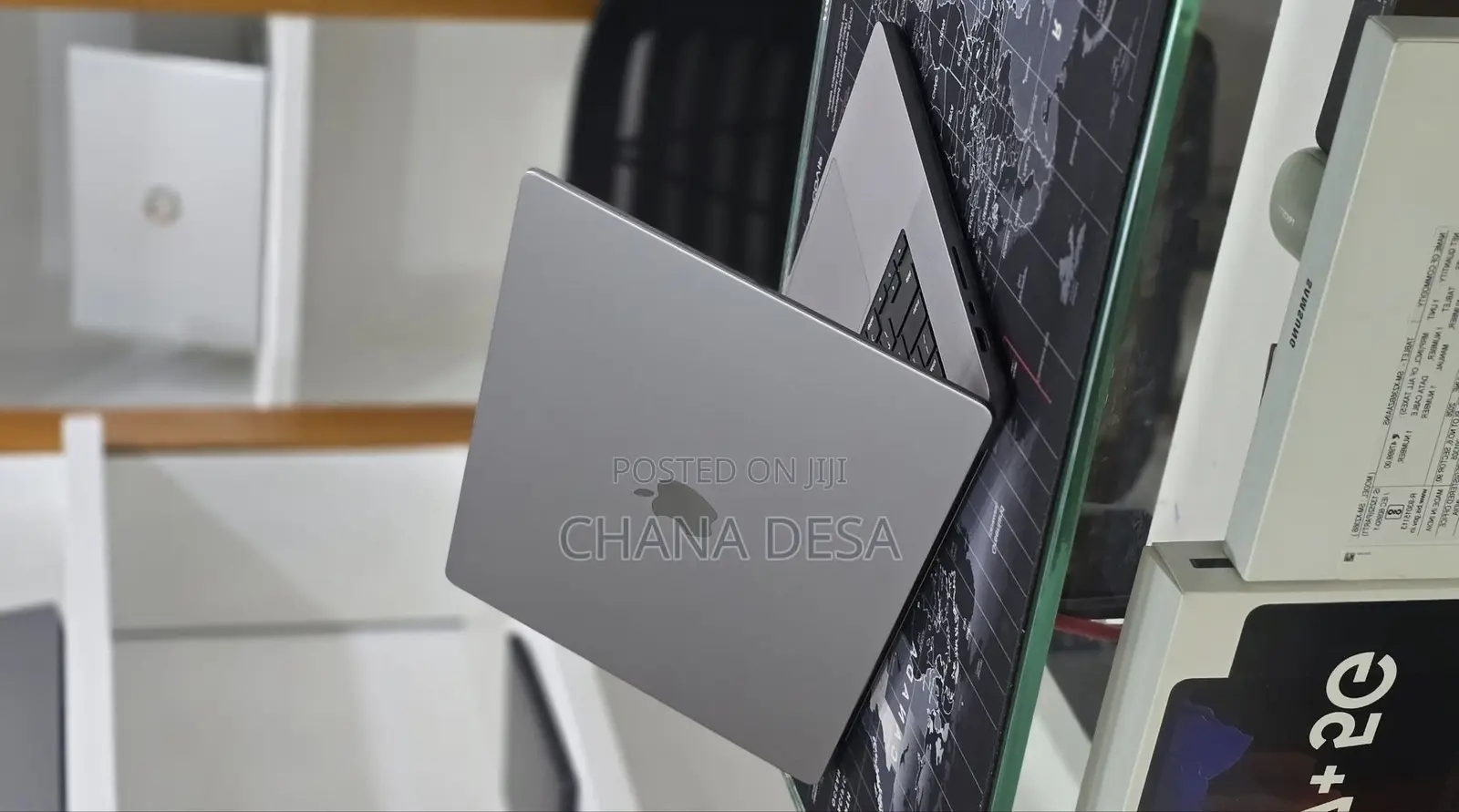 New Laptop Apple MacBook Pro 2022 M2 16GB Apple M2 SSD 512GB