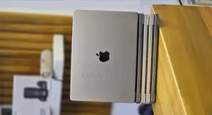 New Laptop Apple MacBook Pro 2022 M2 16GB Apple M2 SSD 512GB