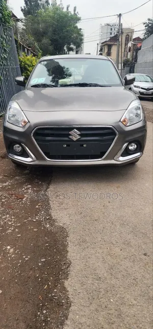 Suzuki Dzire 2022 Silver