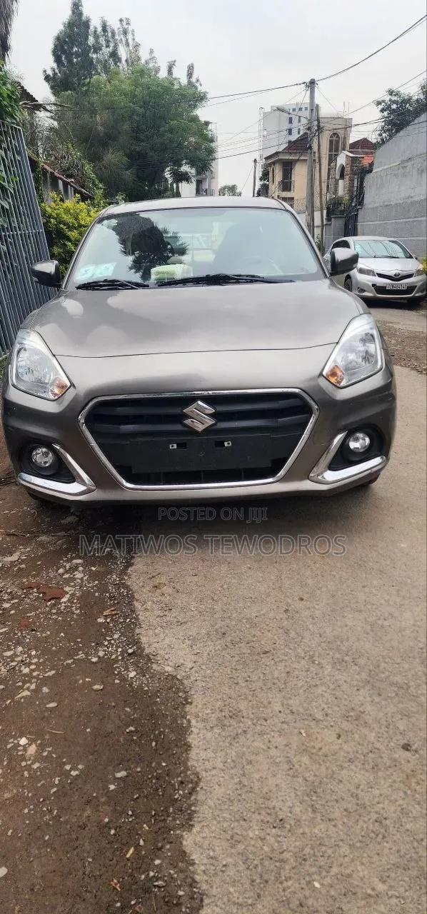 Suzuki Dzire 2022 Silver