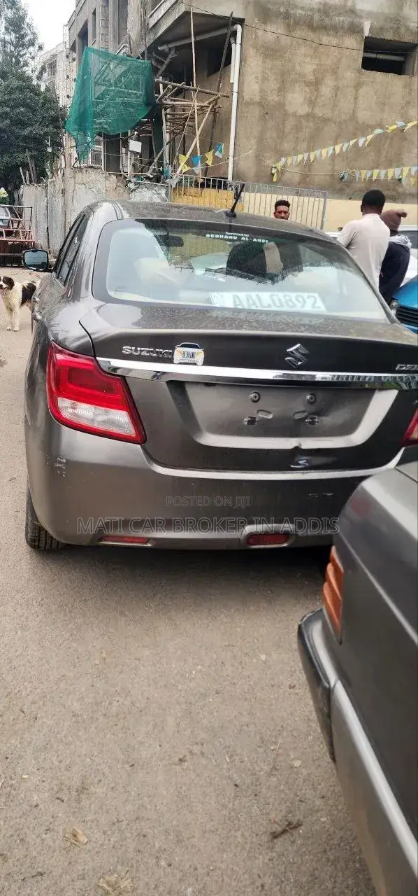 Suzuki Dzire 2022 Silver