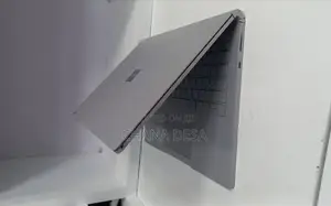 New Laptop Microsoft Surface Book 2 16GB Intel Core i7 SSD 512GB
