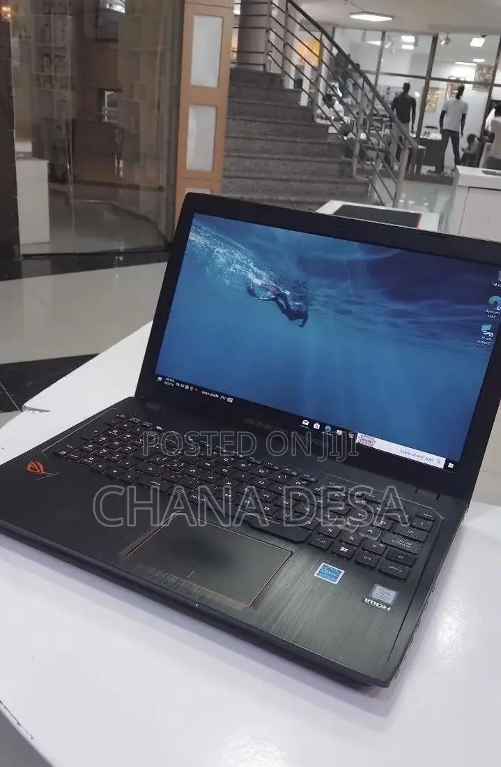 New Laptop Asus 8GB Intel Core i5 SSD 256GB
