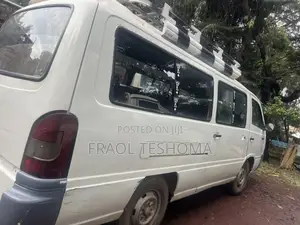 Mercedes-Benz T2 2001 White