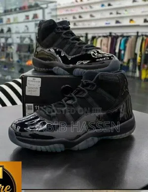 NIKE #Air_Jordan 11
