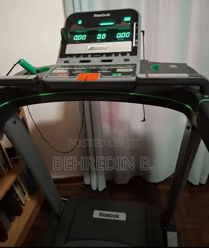 Fitness በቤትዎ Rebook Treadmil