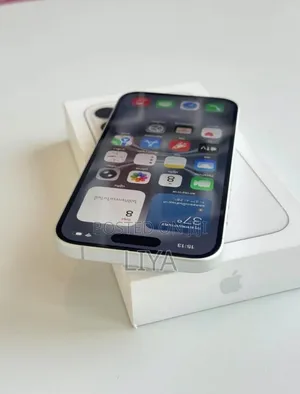 New Apple iPhone 16 128 GB White