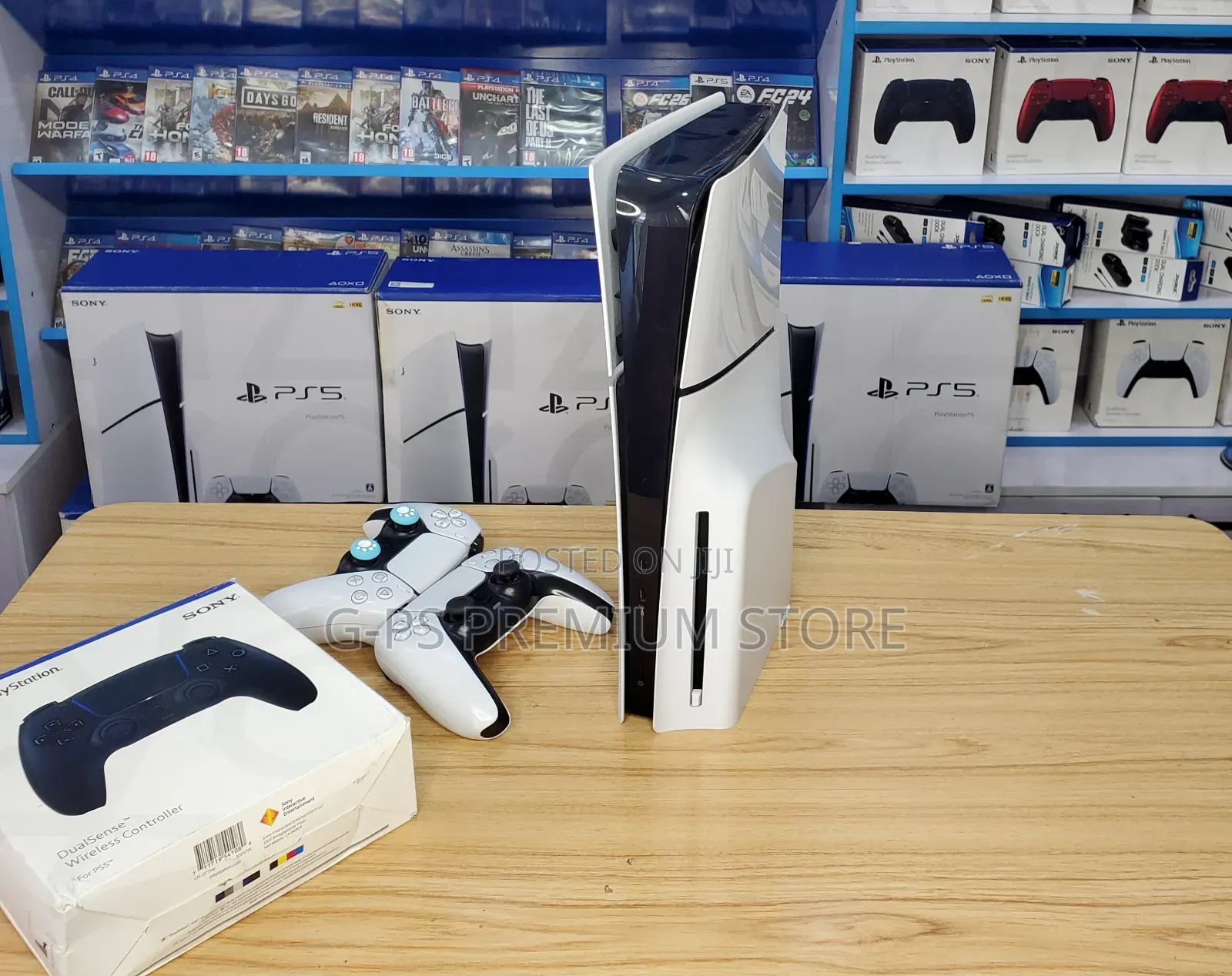 PS5 Slim (Canada Used) ከ 1 ኦሪጅናል ጆይስቲክ እና ጌሞች ጋር