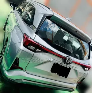 New Toyota Veloz 1.5 CVT FWD 2023 Silver