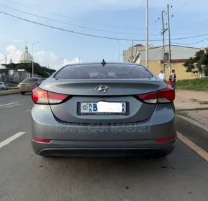 Hyundai Avante 2015 Gray