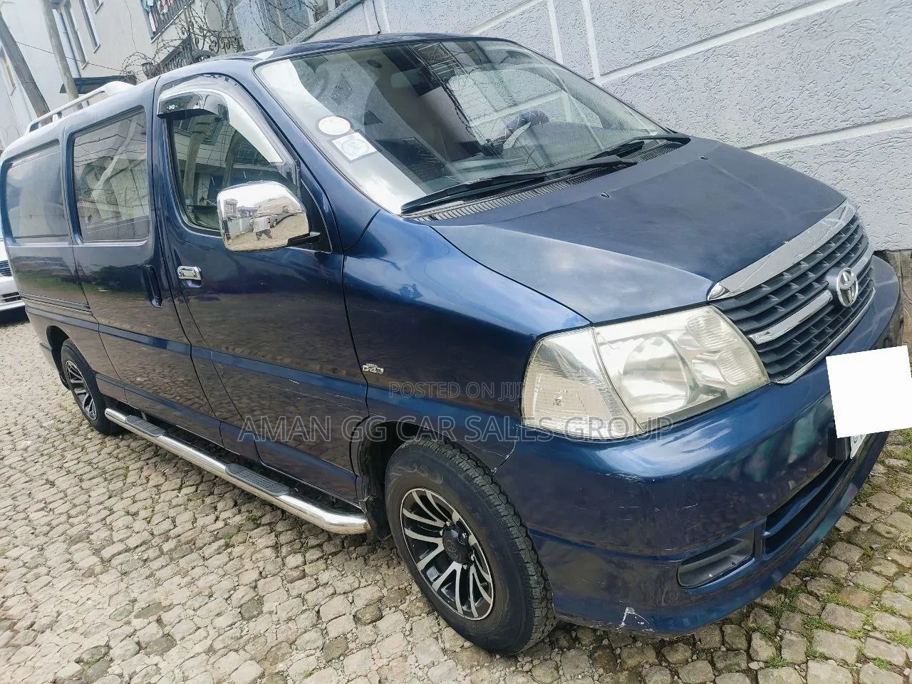 Toyota HiAce 2011 Blue