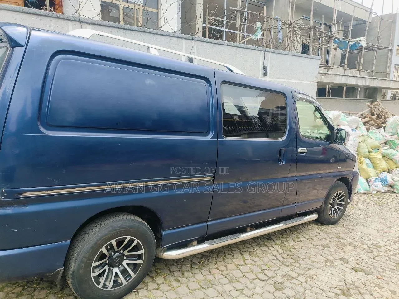Toyota HiAce 2011 Blue