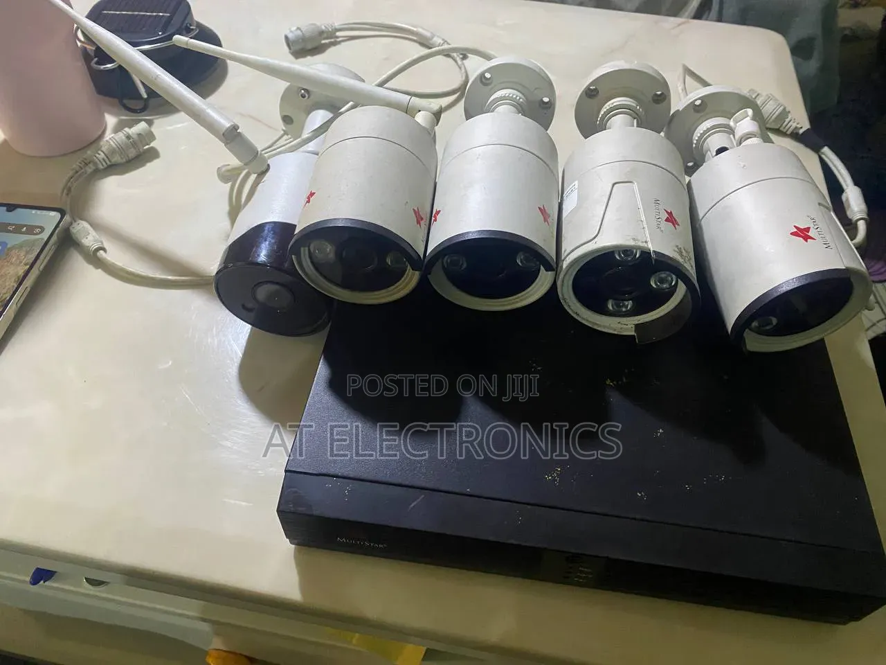 Cameras - MULTISTAR NVR/DVR +4 in/Out Door