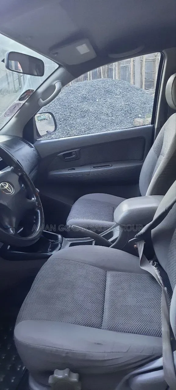 Toyota Hilux 2012 Gray