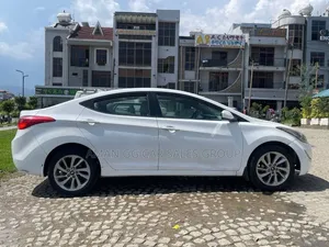 Hyundai Elantra 2015 White