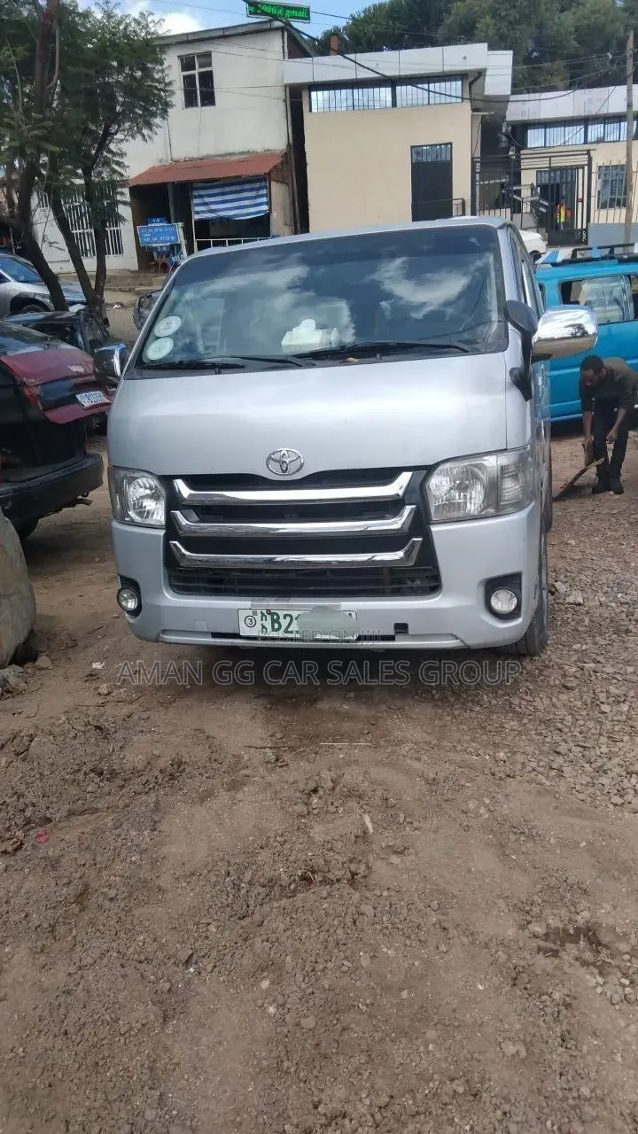 Toyota HiAce 2007 Silver