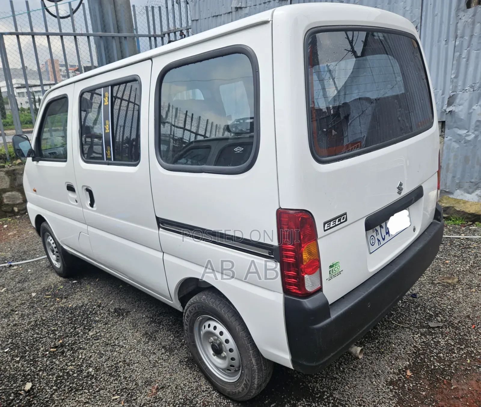 Suzuki Eeco 2023 White