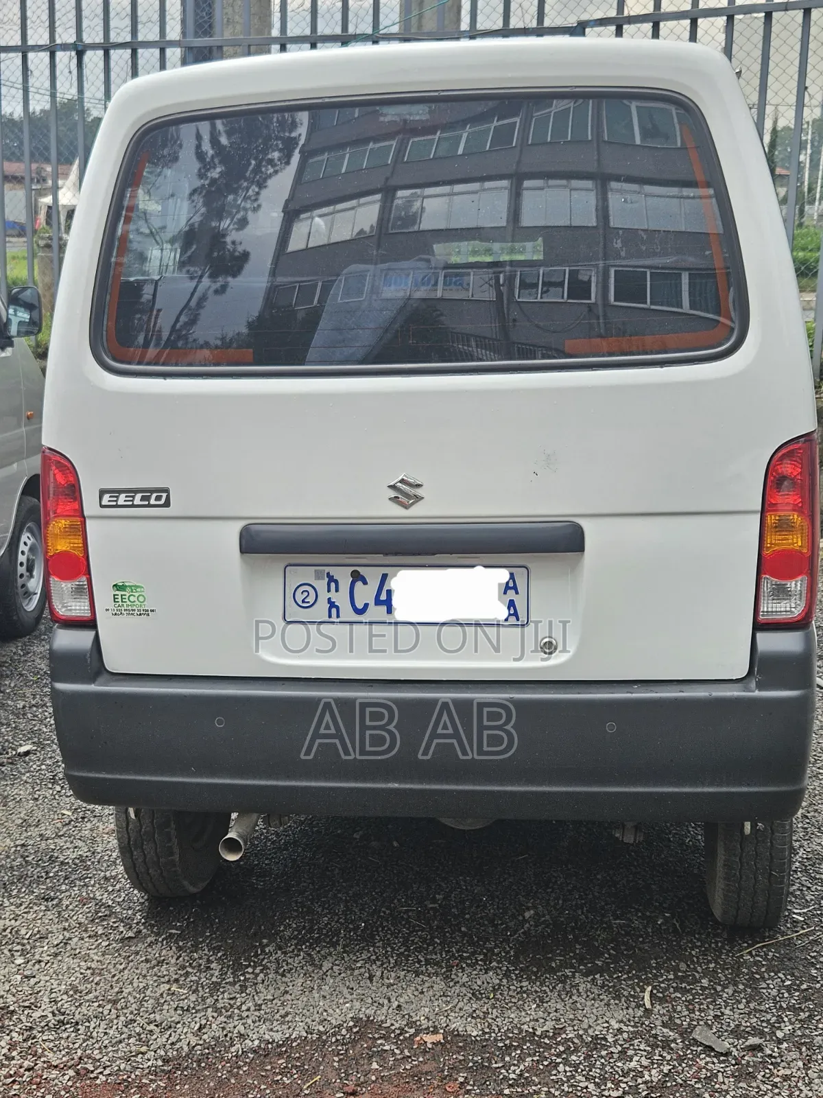 Suzuki Eeco 2023 White