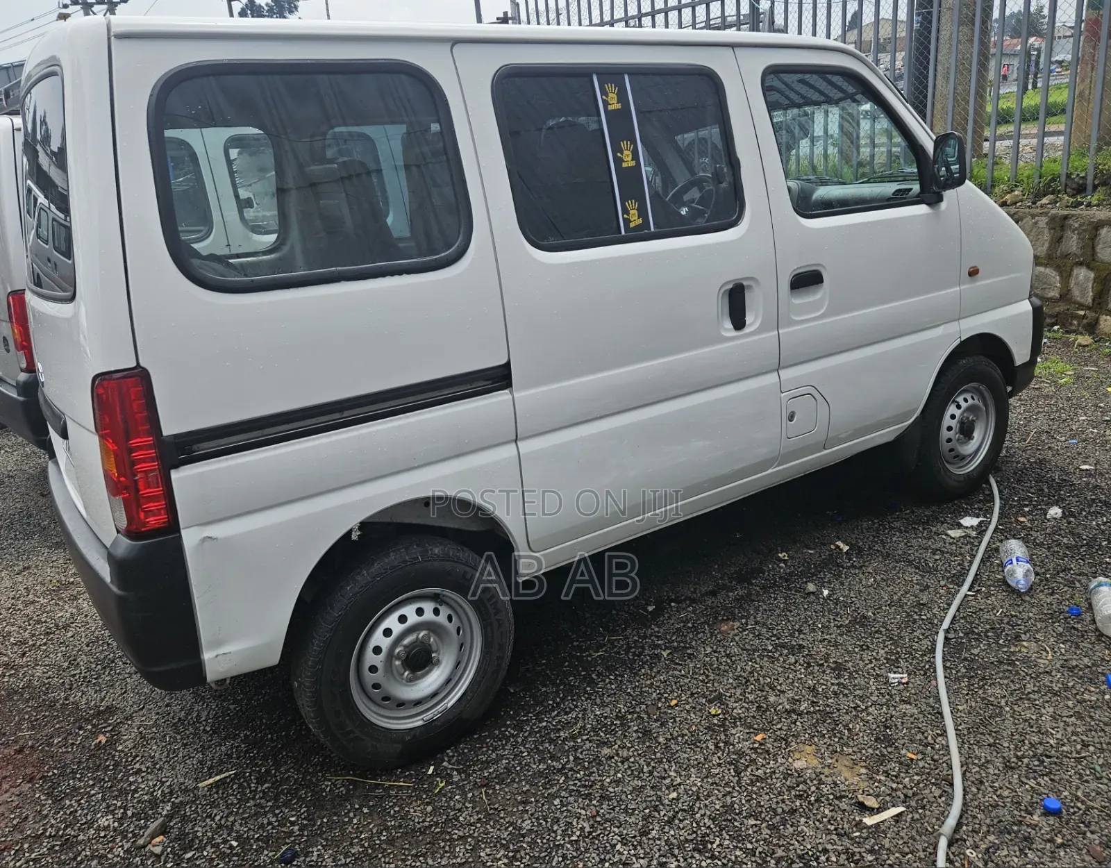 Suzuki Eeco 2023 White
