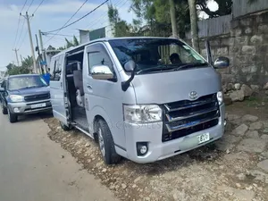 Toyota HiAce 2007 Silver