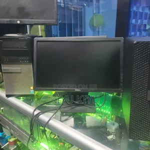 New Desktop Computer Dell Optiplex 3040 4GB Intel Core i5 HDD 500GB