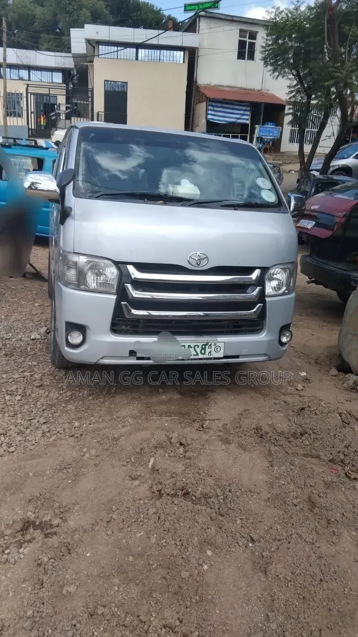 Toyota HiAce 2007 Silver