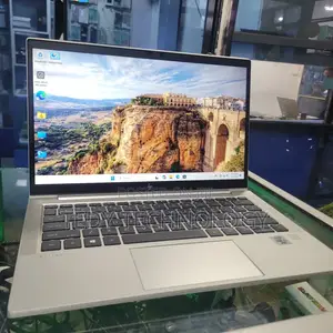 New Laptop HP EliteBook 830 8GB Intel Core i5 SSD 512GB
