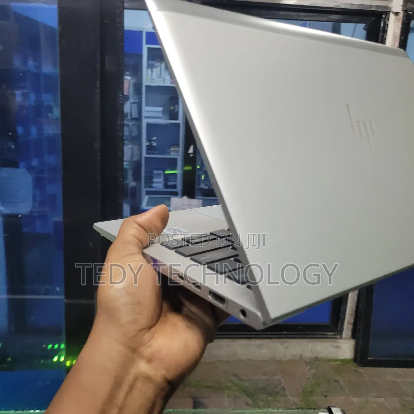 New Laptop HP EliteBook 830 8GB Intel Core i5 SSD 512GB