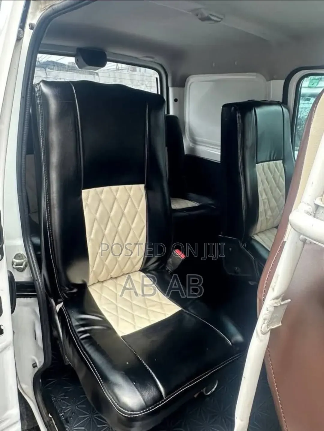 Suzuki Eeco 2023 White