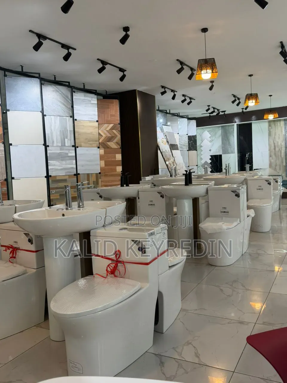 Golden Dragon Toilet Set