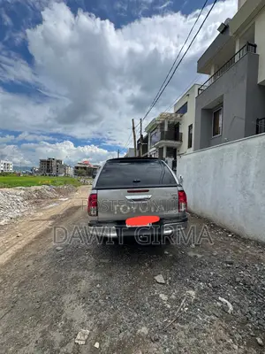 Toyota Hilux 2016 Gray