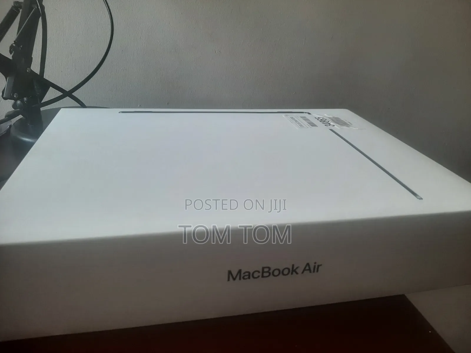 New Laptop Apple MacBook Air 2025 M4 16GB Apple M4 SSD 256GB