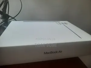 New Laptop Apple MacBook Air 2025 M4 16GB Apple M4 SSD 256GB
