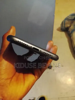 Apple iPhone 11 64 GB Black