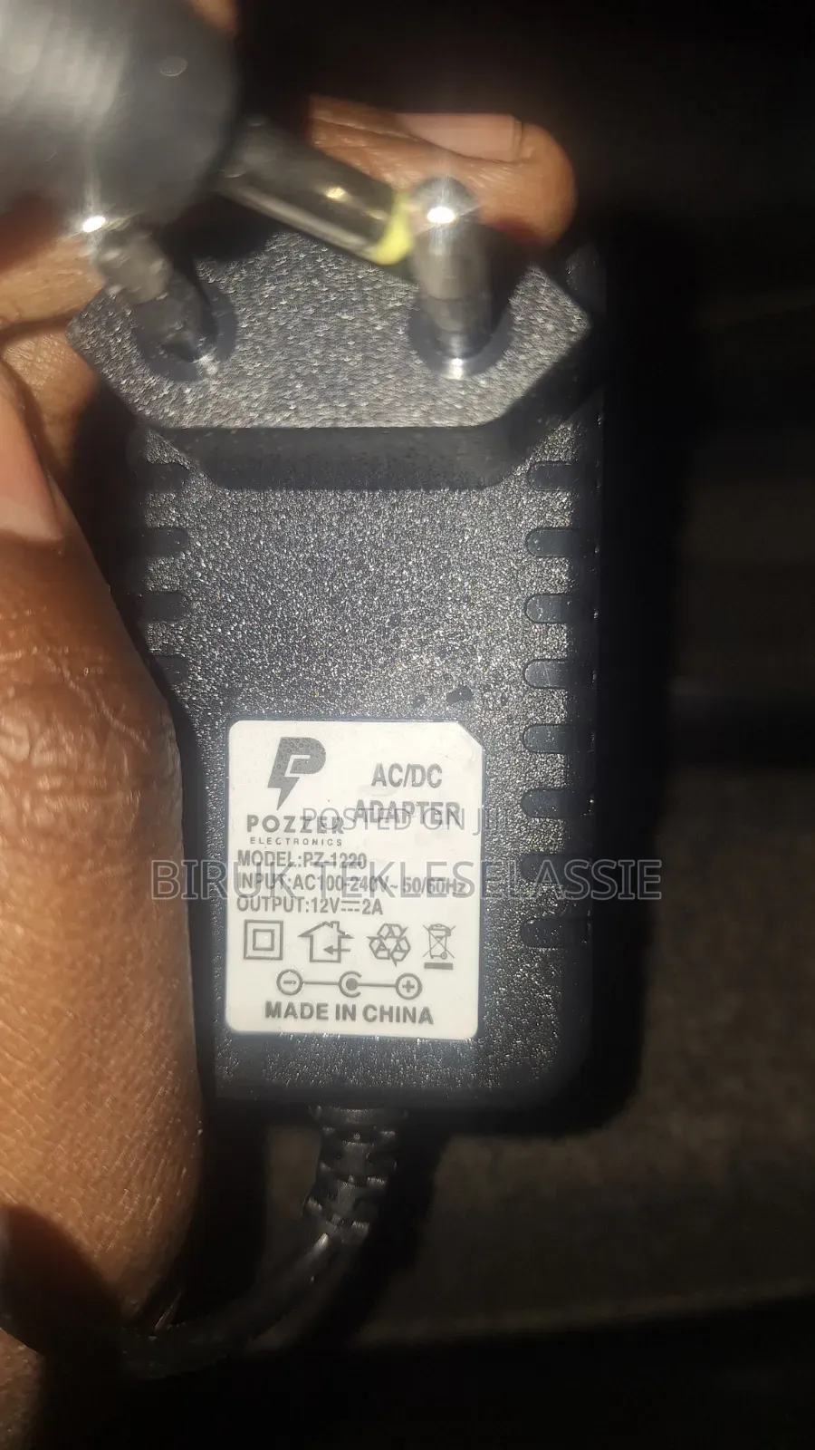 POZZER 12 Volt 2 Amp Adapter (2in 1 Conector)