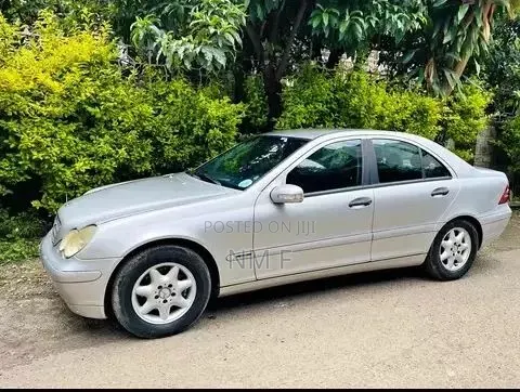 Mercedes-Benz C200 2002 Silver