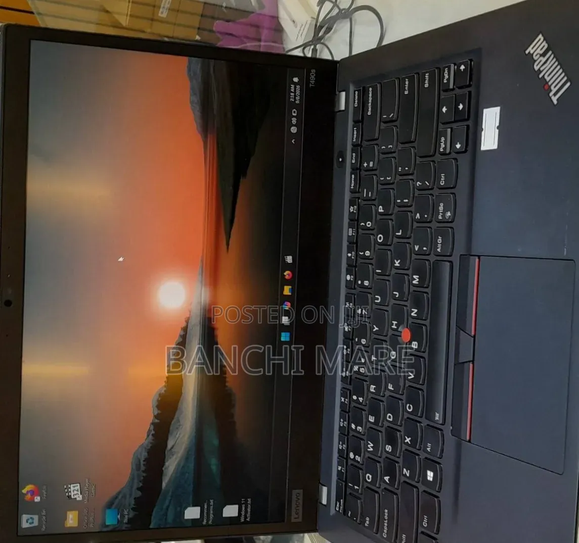 New Laptop Lenovo ThinkPad T490s 16GB Intel Core i5 SSD 512GB