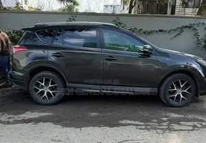 Toyota RAV4 2017 Gray