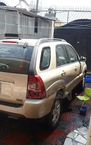 Kia Sorento 2.5 CDRi Automatic 2009 Gold