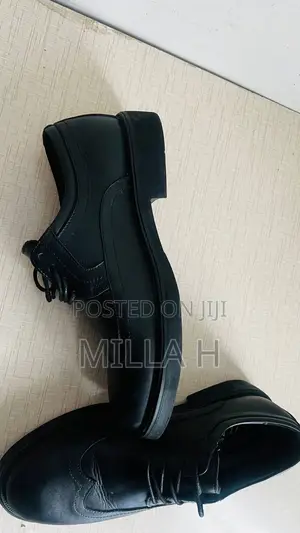 Lace Up Leather Men Shoes