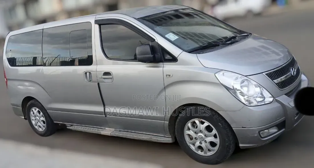 Hyundai Starex 2015 Silver