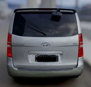 Hyundai Starex 2015 Silver