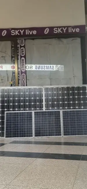 50w Solar System ቲቪ እና 5 አምፓሎች ሚያስጠቅም