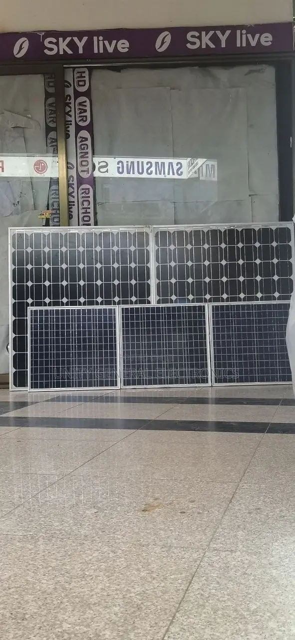 50w Solar System ቲቪ እና 5 አምፓሎች ሚያስጠቅም