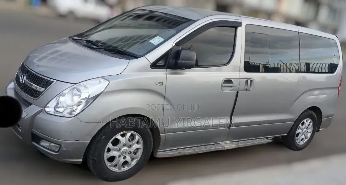 Hyundai Starex 2015 Silver
