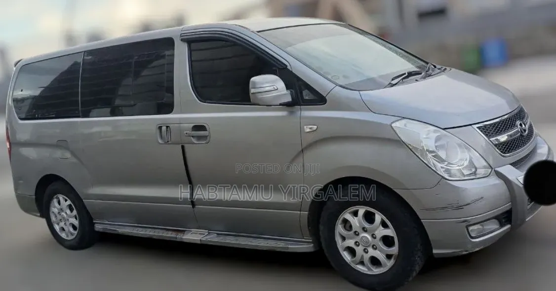 Hyundai Starex 2015 Silver