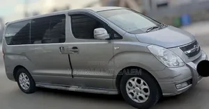 Hyundai Starex 2015 Silver
