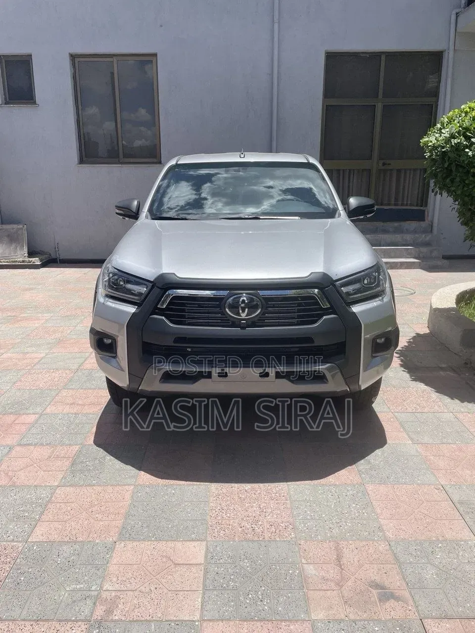 Toyota Hilux 2025 Silver