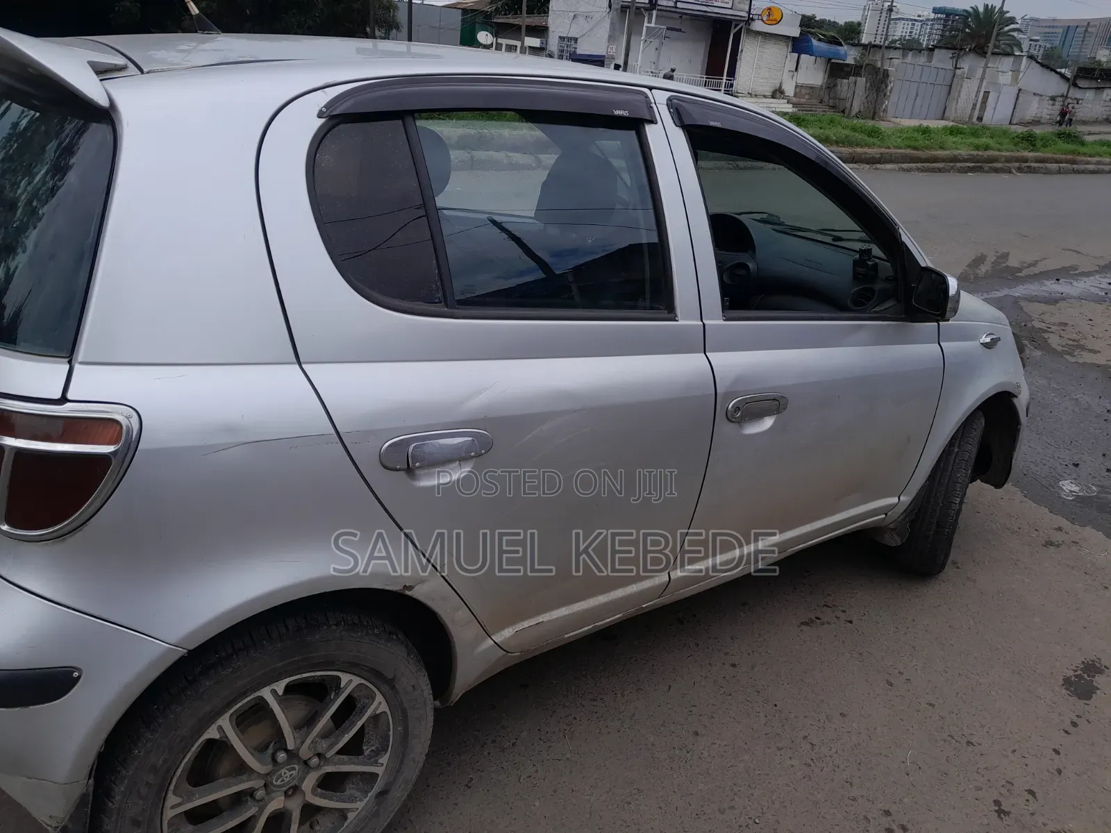 Toyota Vitz 2003 Silver
